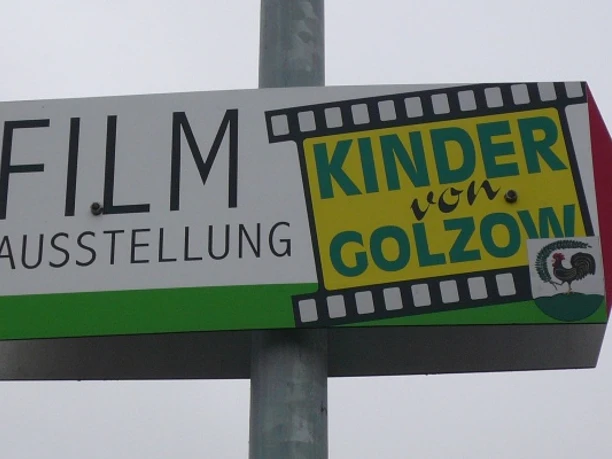 Filmmuseum "Kinder von Golzow" - Wegweiser