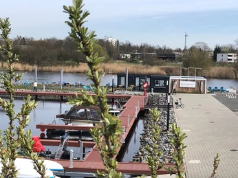 Stadthafen Teltow im Frühling