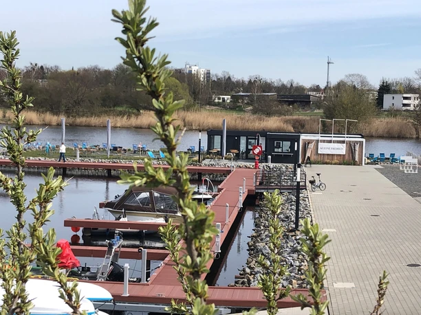 Stadthafen Teltow im Frühling