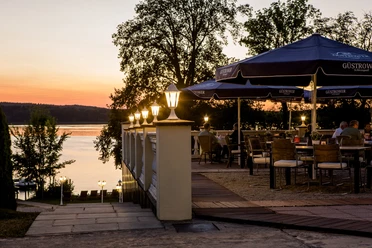 Seeterrasse des Hotel-Resorts Märkisches Meer