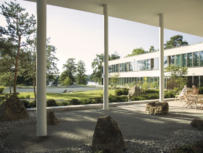 Terrasse des Sukhavati Bistro