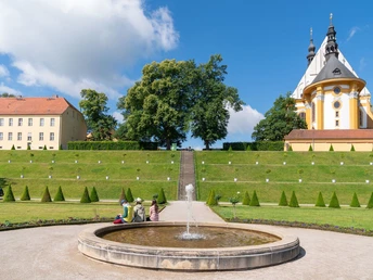 Kloster Neuzelle mit Klostergarten