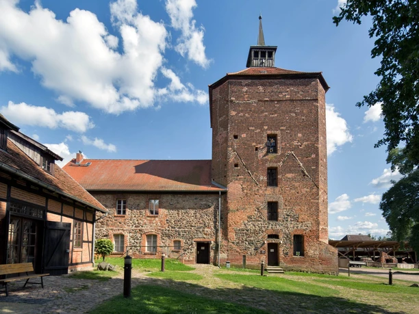 Bergfried Burg Beeskow