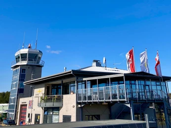 EDAZ Tower-Gebäude mit Besucherterrasse