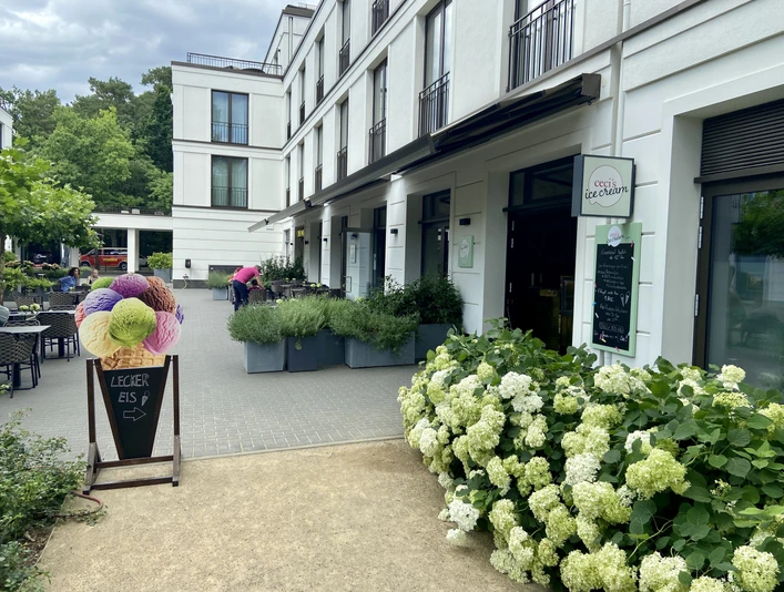 CECI´S Ice Creme by Velotel