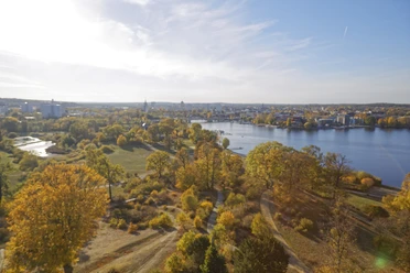 Blick vom Flatowturm auf den Park Babelsberg