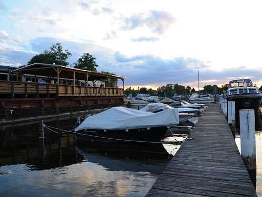 Restaurant & Hotel Strandlust Schmöckwitz - Gastliegesteg