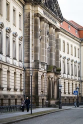Hauptgebäude der Europa Universität