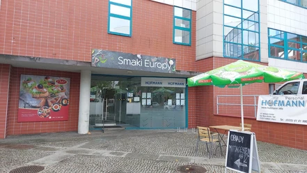 Außenansicht dder Bar Smaki