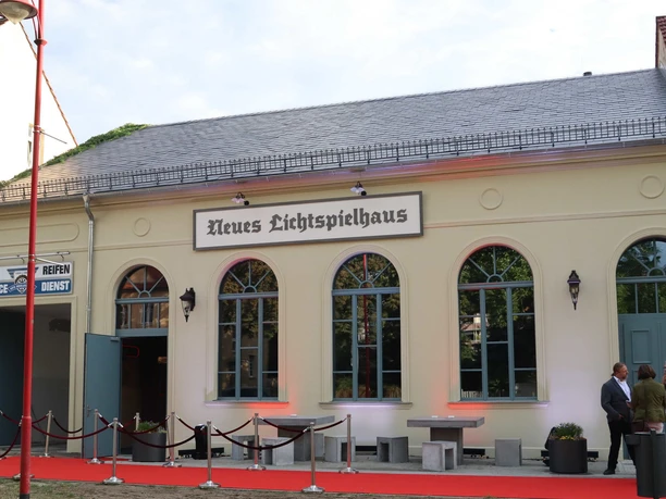 Neues Lichtspielhaus Beelitz zur Eröffnung