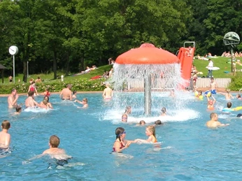 Nichtschwimmerbecken im Freibad