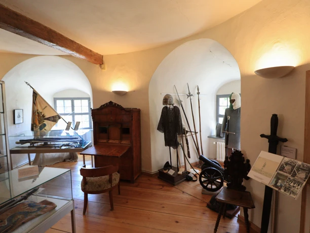 Blick in das Heimatmuseum auf Burg Eisenhardt