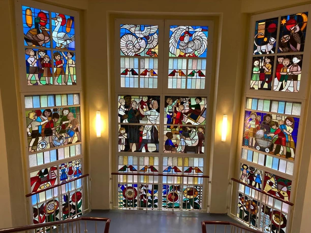 Bleiglasfenster im DOK