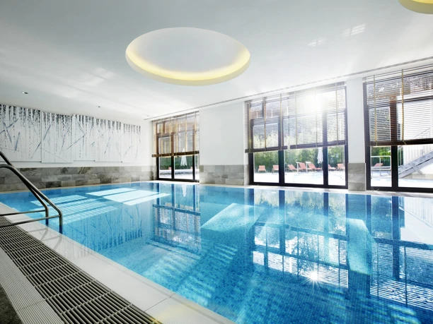 Innen-Sportschwimmbecken