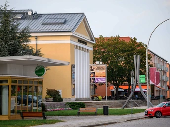 Friedrich-Wolf-Theater in der Lindenallee Eisenhüttenstadt