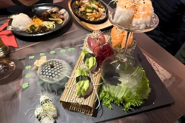 Sushi-Platte im Restaurant Blesses Royal