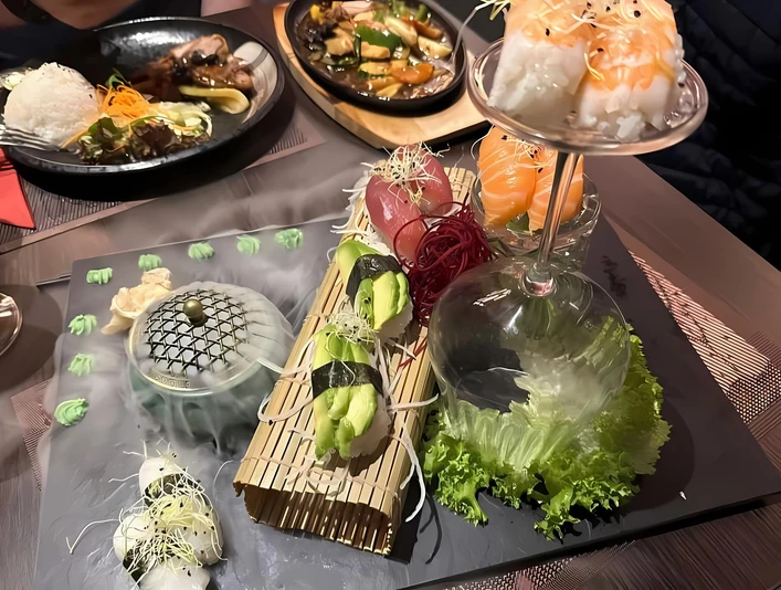 Sushi-Platte im Restaurant Blesses Royal