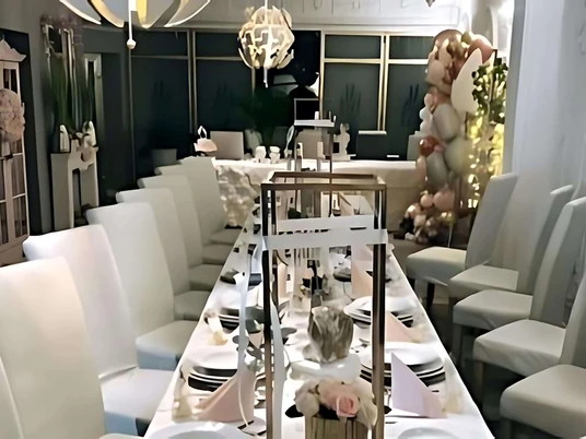 Restaurant La Vie Est Belle