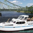 Yacht CARPE DIEM vor Glienicker Brücke