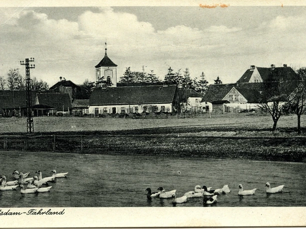 Station 3: Fischerkiez Fahrland (historische Aufnahme)