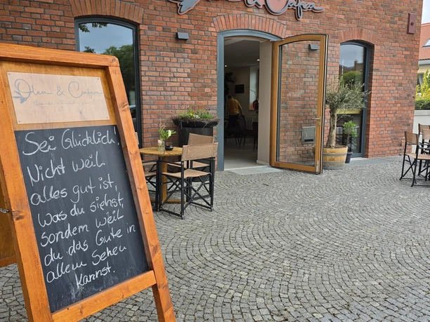 Olea & Cafea Außenansicht