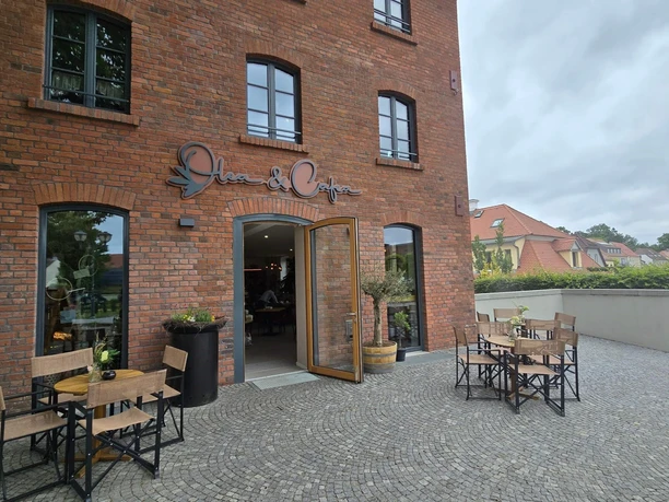 Olea & Cafea Außenansicht