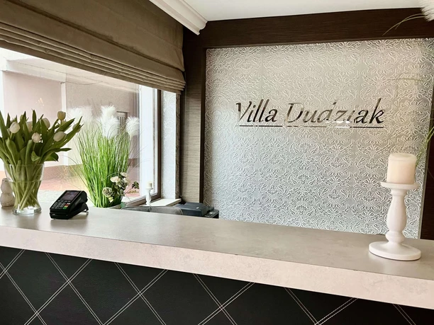 Rezeption des Hotel Villa Dudziak