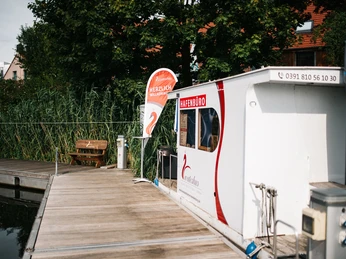 Waterhus Hausbootcharter Hafenbüro