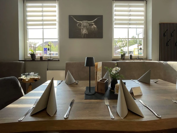 Tisch im Markt-Restaurant Müllrose