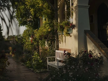 Bank am Haus Karl Foerster - Haus der Deutschen Stiftung Denkmalschutz
