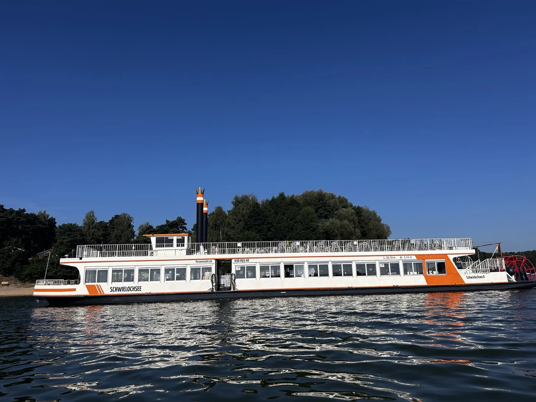 Das Fahrgastschiff "Schwielochsee"