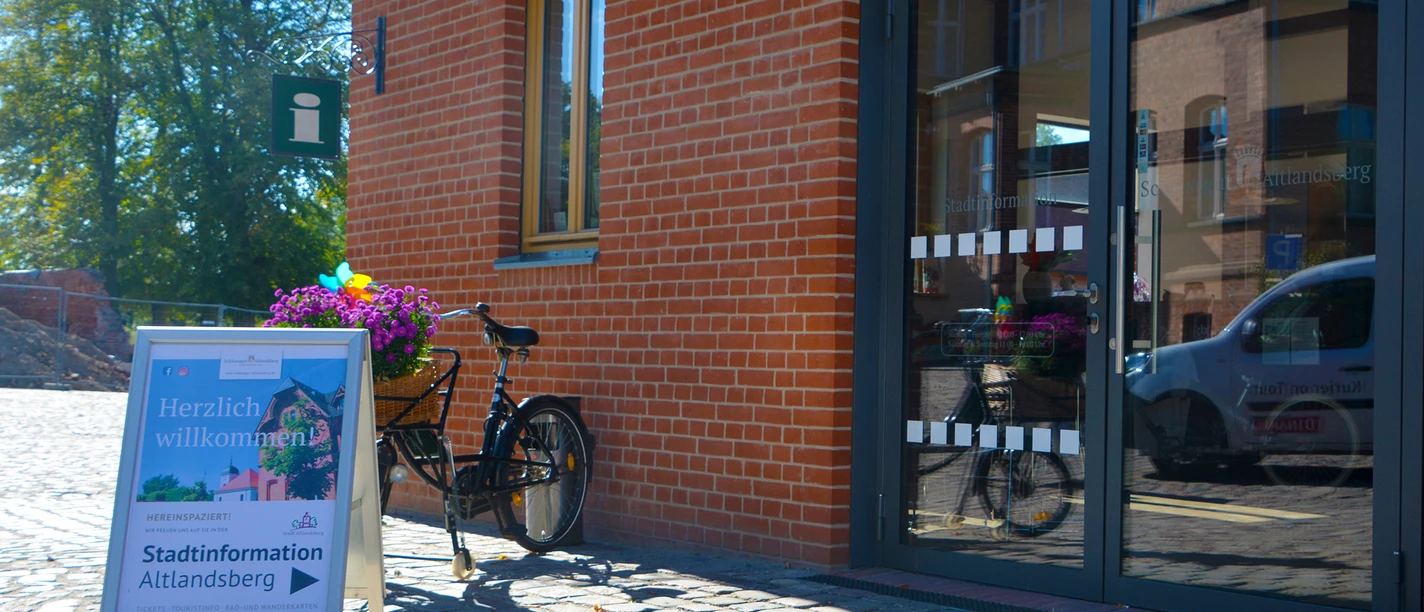 Stadtinformation in Altlandsberg auf dem Gelände des Schlossgutes