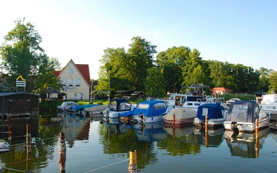 Storkower Ruderverein 1919 - mit Vereinshaus, Imbiss und großer Wiese