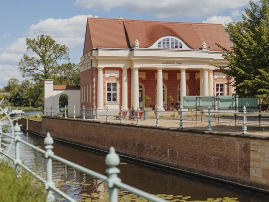 Stadtkanal mit Kellertorwache