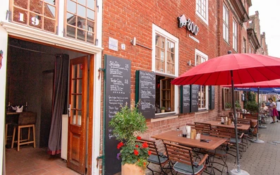 800 Grad Prime Beef Steakhouse im Holländischen Viertel