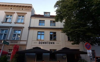 DOWNTOWN – Urban Bar