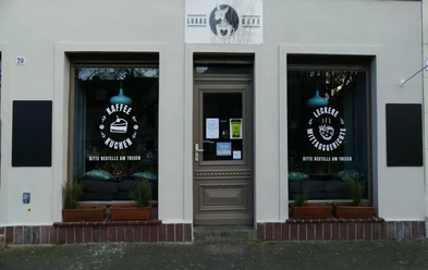 Lukas Café