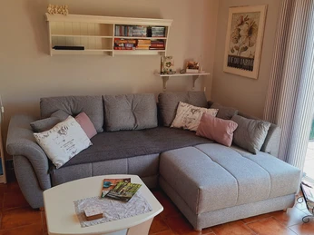 Ferienhaus Neuenhagen – Wohnzimmer mit Sitzecke