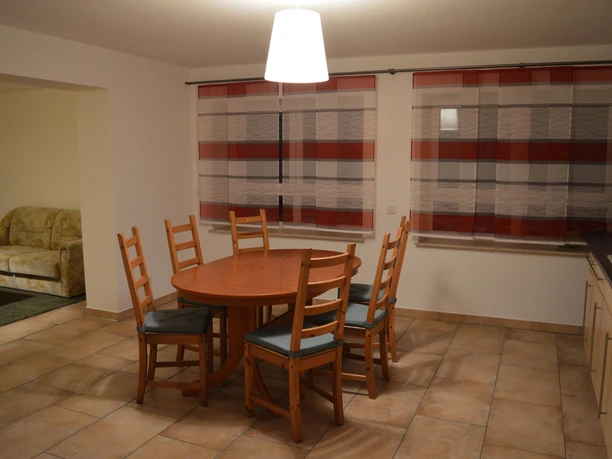 Offener Wohn-, Essbereich mit Küche