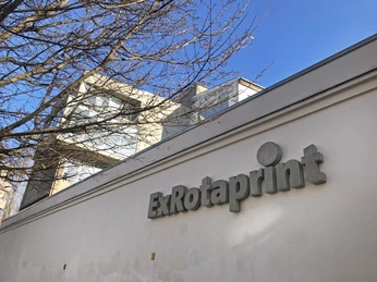 ExRotaprint Aussenwand mit Schriftzug