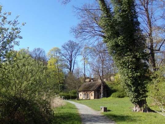 Waschhaus im Gutspark Petzow
