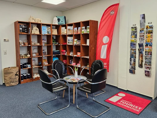 Tourist-Information innen