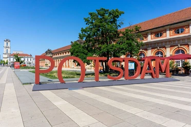Buchstaben-Skulptur POTSDAM