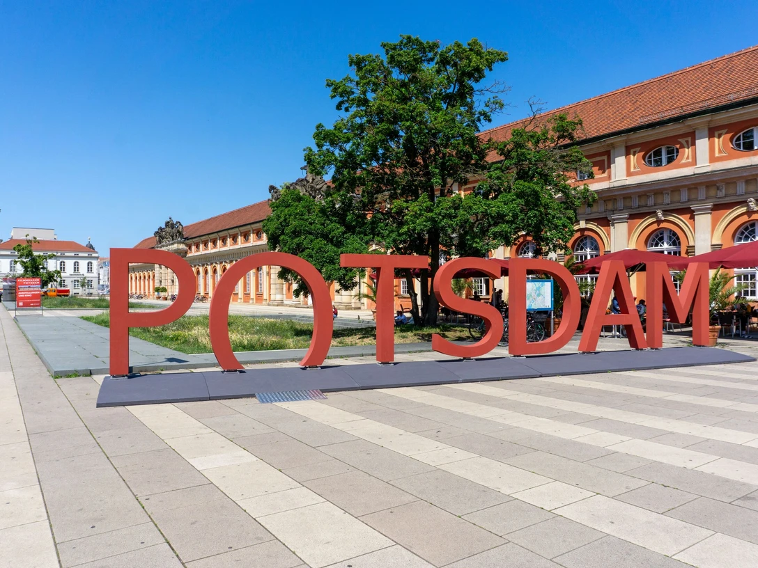 Buchstaben-Skulptur POTSDAM