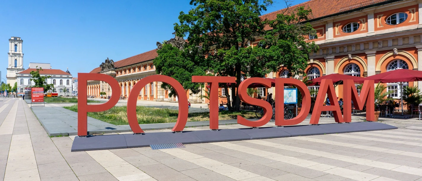 Buchstaben-Skulptur POTSDAM