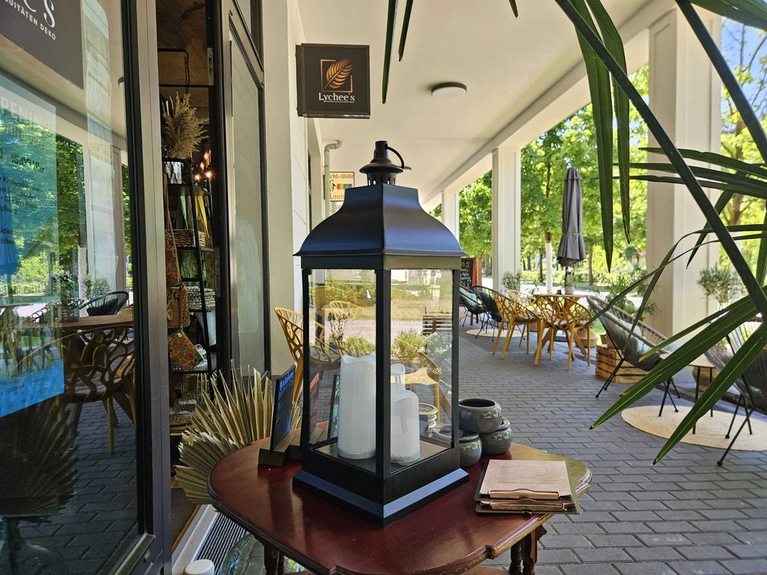 Lychee's Antiquitäten, Wein und mehr