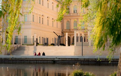 Blick von Freundschaftsinsel auf Museum Barberini