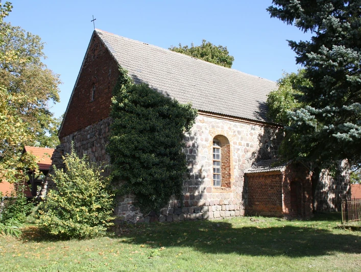 Dorfkirche Petersdorf