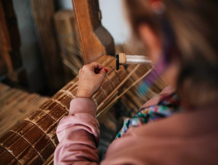 Am Webstuhl Rohrweberei Pritzerbe