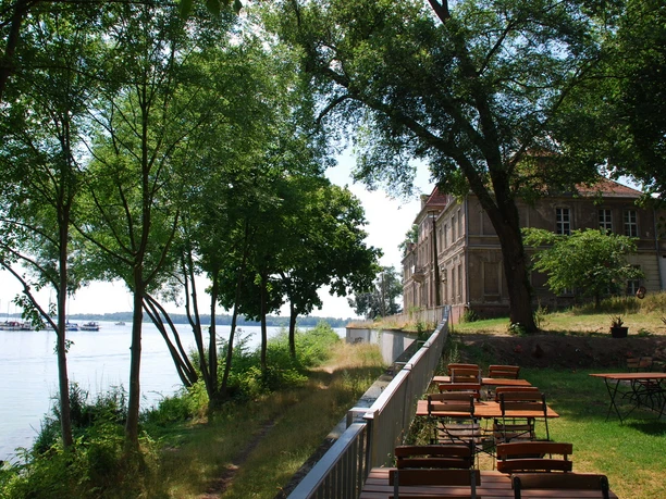 Schloss Schänke - Terrasse